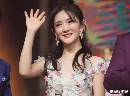 谢娜|谢娜回归快本不给吴昕面子，赵丽颖一个动作圈粉无数，素质高低可见