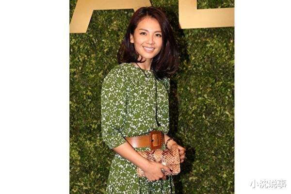 刘涛|43岁刘涛晒健身自拍 背后全身镜曝真实身材