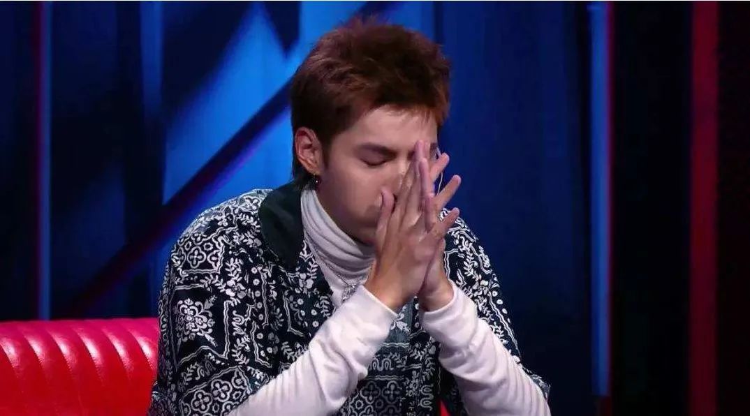 中国有嘻哈|中国有嘻哈：音乐总监坐牢了，导师被刑拘了，冠军被封杀了