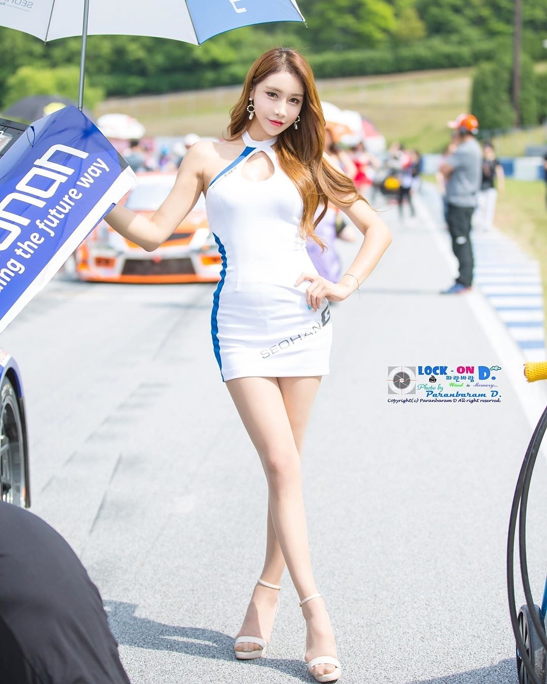 孙越|短发美女清纯小短裙，气质无敌身材诱人