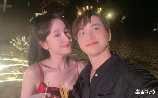 张檬|小五成功求婚张檬！晒两人拥吻照露幸福笑容，张檬当场感动落泪