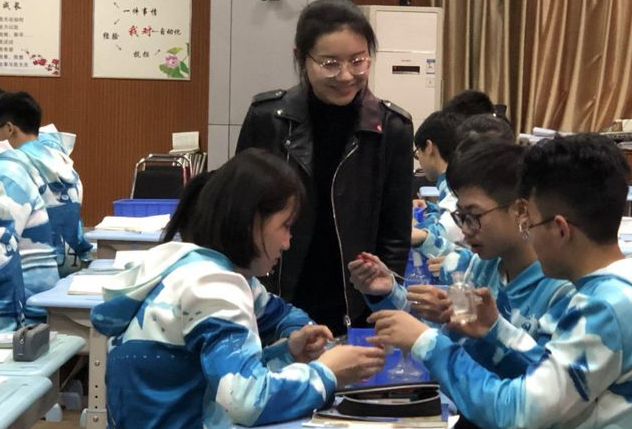 糯妈育儿经|年轻教师备课笔记引争议，家长表示用心良苦，老教师却说浪费时间