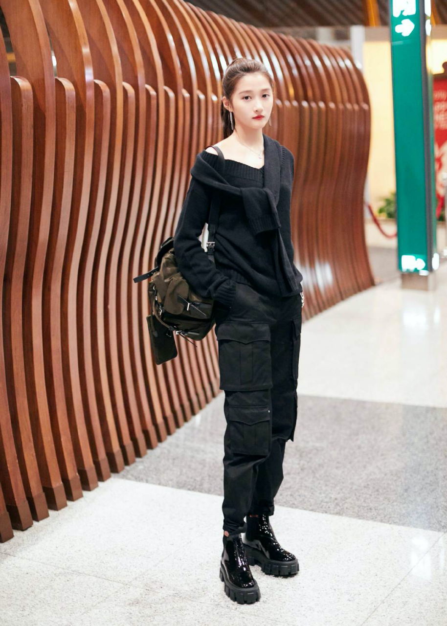 时尚风行派|入秋的鞋子贵在百搭！马丁靴的7种基础LOOK，不会穿的人照搬无误