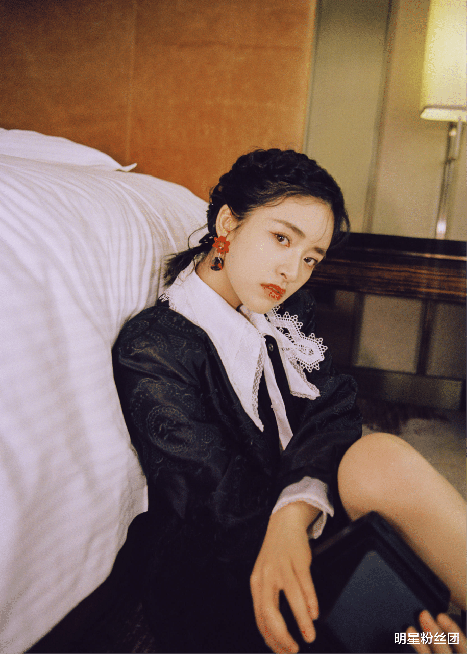 沈月|出道即巅峰，之后再无水花，难怪会有那么多人不看好她