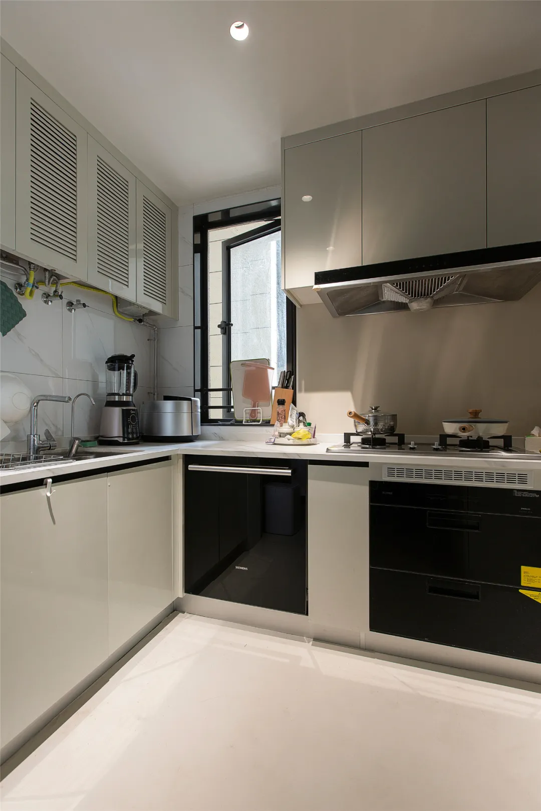 90㎡极简侘寂风，LDK一体、饮茶区、微水泥...纯粹的空间与生活