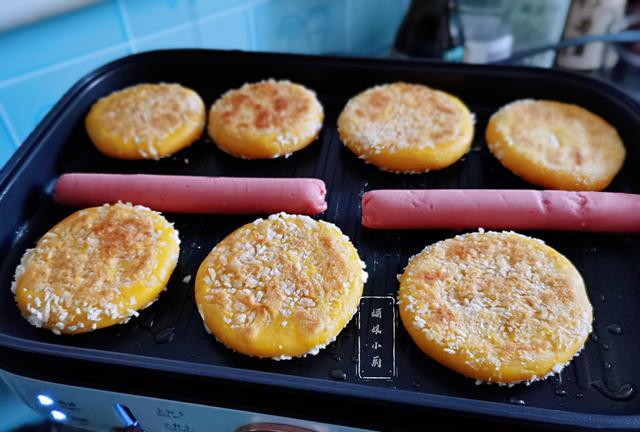 袁建明聊育儿|普通食材家常做法,南瓜饼不油炸外酥里糯,三餐管饱又低脂