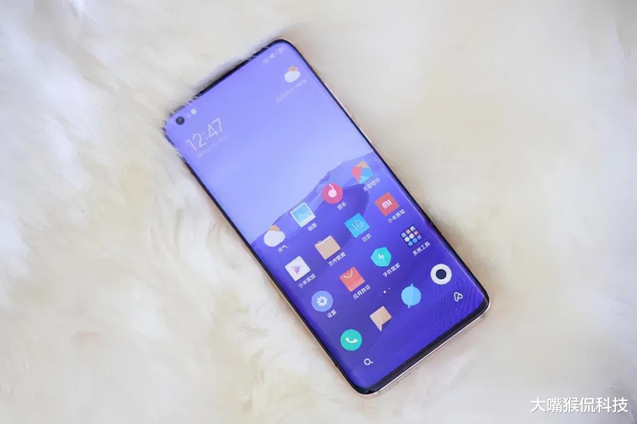 软件|一亿像素5G旗舰加速退场，12G+256G，八个月降到2899