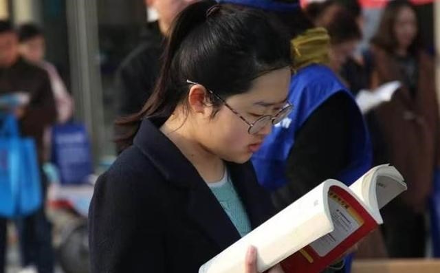 国企|多家国企有了新动向,计划招聘“3万名正式工”,应往届生都能报