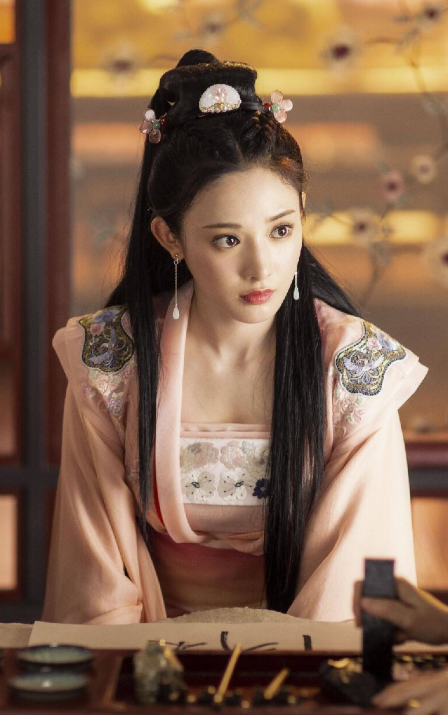 杨洋|一不小心就把书里人物演“活”的7大演员,他成作者御用男主