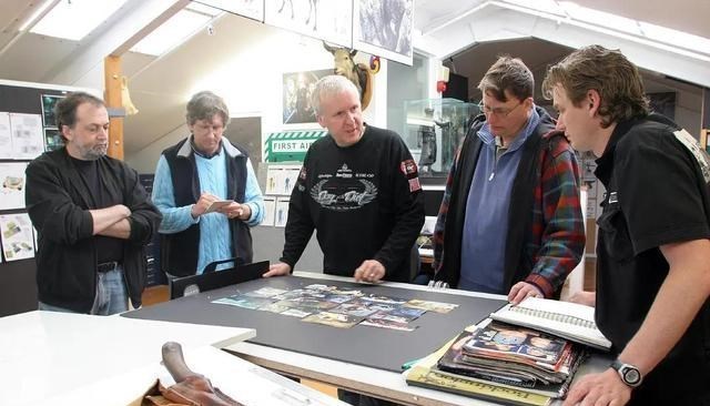 阿凡达2|阿凡达2为何让影迷等那么久？制片人给出答案，续集都以家庭为主