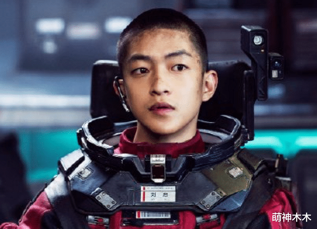 吴京|《流浪地球2》正式开机！吴京刘德华张丰毅现身，将拍第一部前传