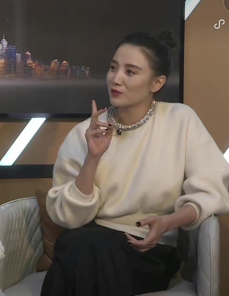 发型师 女神们生图都垮了？造型师：这锅我背