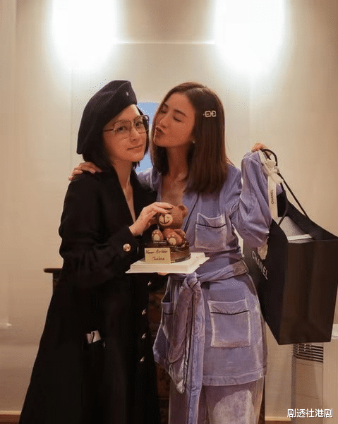 春晚|胖到认不出！钟欣潼离婚后参加真人秀，谈重返20岁：会好好做人