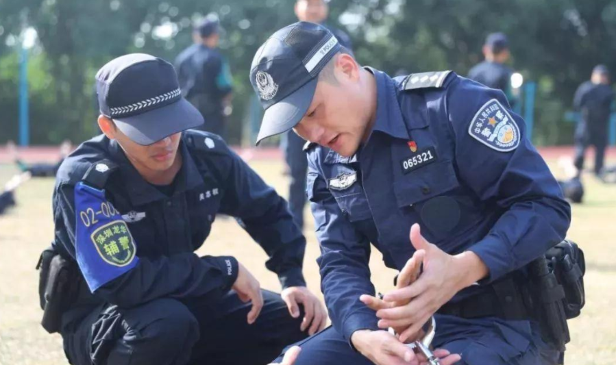 辅警|“年薪制辅警”首次招聘，打破传统“转编制”，年薪可高达15万