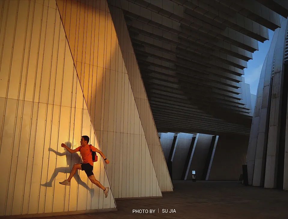 摄影师专访 | 苏佳:摄影的审美感觉比理论技巧更为重要