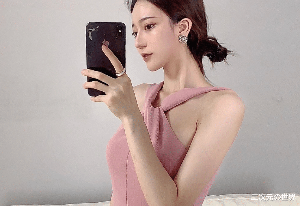 王思聪|让王思聪仰望的项思醒，被吐槽：都是整容脸却没半藏森林一半好看