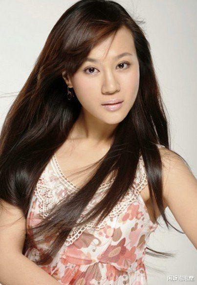 高秀敏|高秀敏去世已经16年，女儿被传败光7套房产，如今过得怎么样？