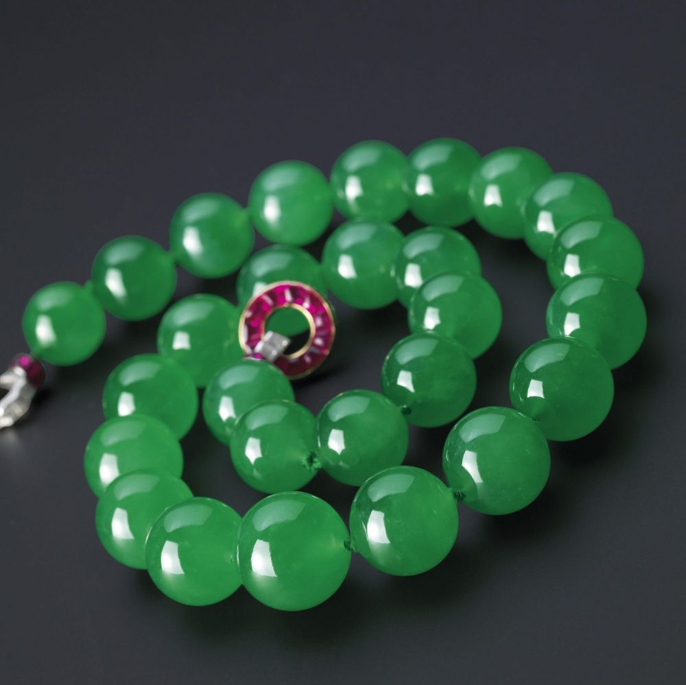 翡翠|翡翠中最保值的3大品类，同时也是拍卖会上的常客，价值不菲