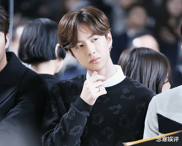 王一博|王一博迎来出道七周年，合作品牌掐点送祝福，粉丝制作合集当礼物