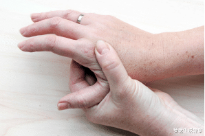 罗医生说健康|血管“保护伞”被揪出，洋葱未上榜，榜首天天吃，脑梗不攻自破