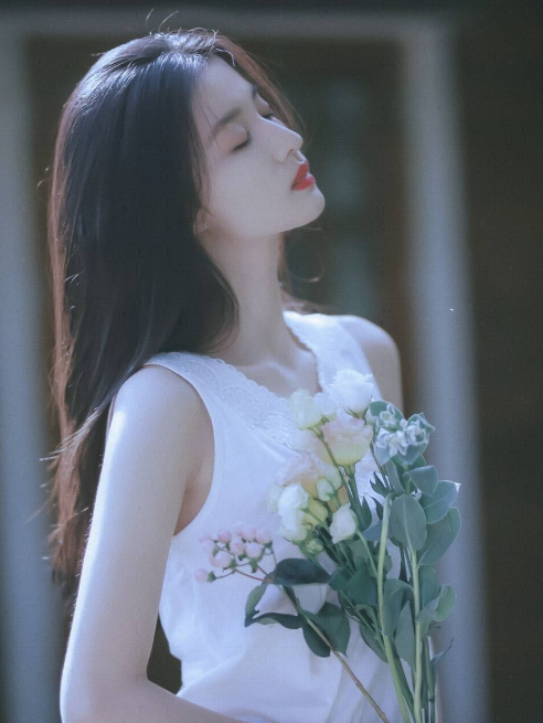 朱之文|总觉得王楚然古装的样子很像一个人，终于找到了，原来是她