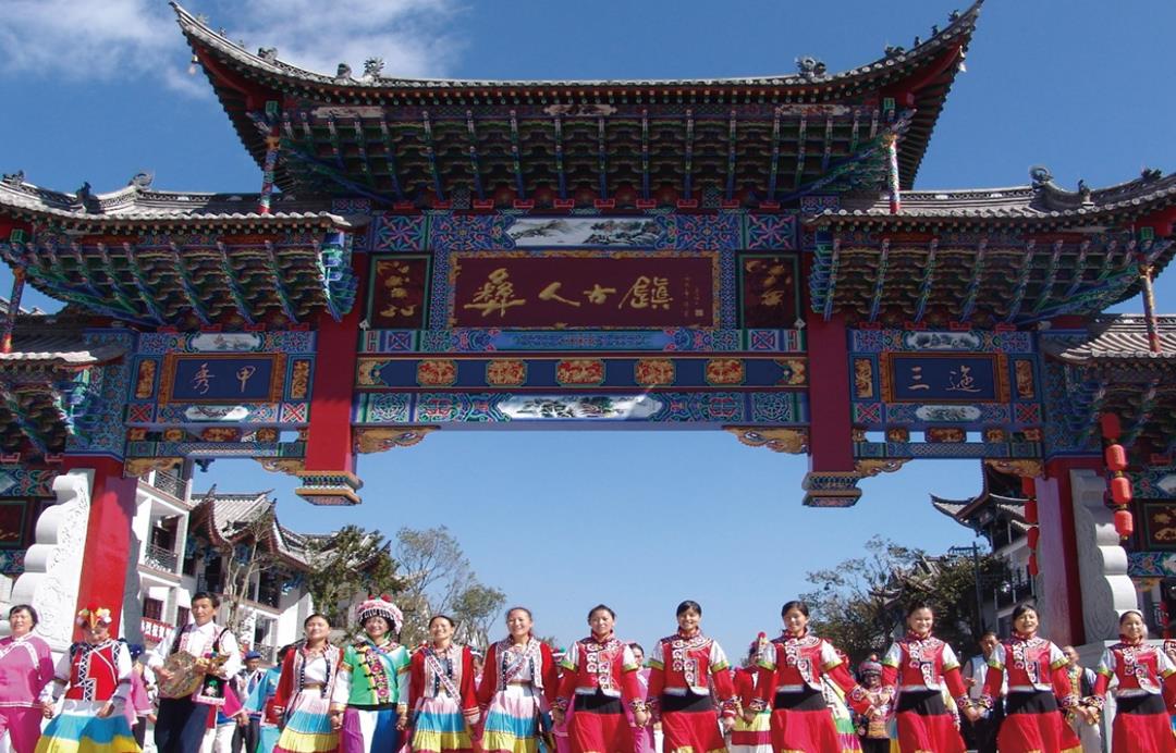 宜昌 云南这座“假古镇”走红，投资超32亿，网友：有望媲美丽江