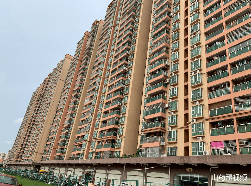 |33层的楼，目前仅剩1、2、4、18、33层，选哪一层最好？