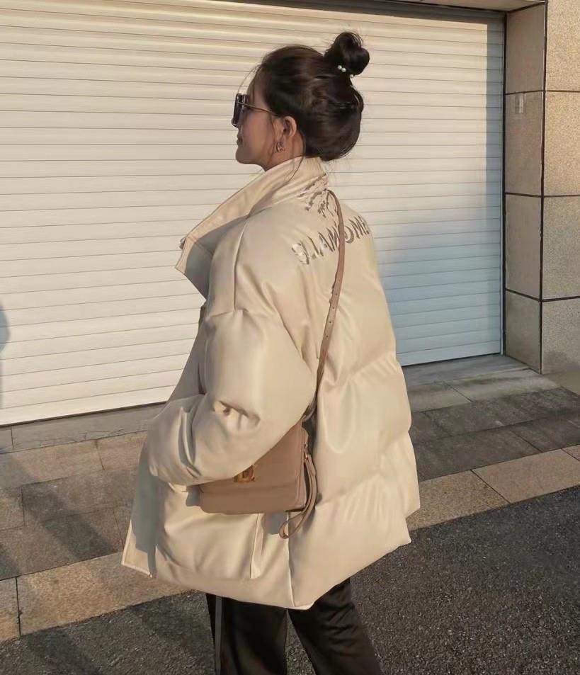 发型 赵露思真是穿搭精，发型可爱、穿搭减龄，照着学会很甜