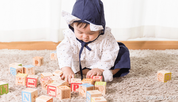 前瞻经济学人APP|人类返祖现象？研究发现：婴儿笑起来像黑猩猩一样，长大后才消失