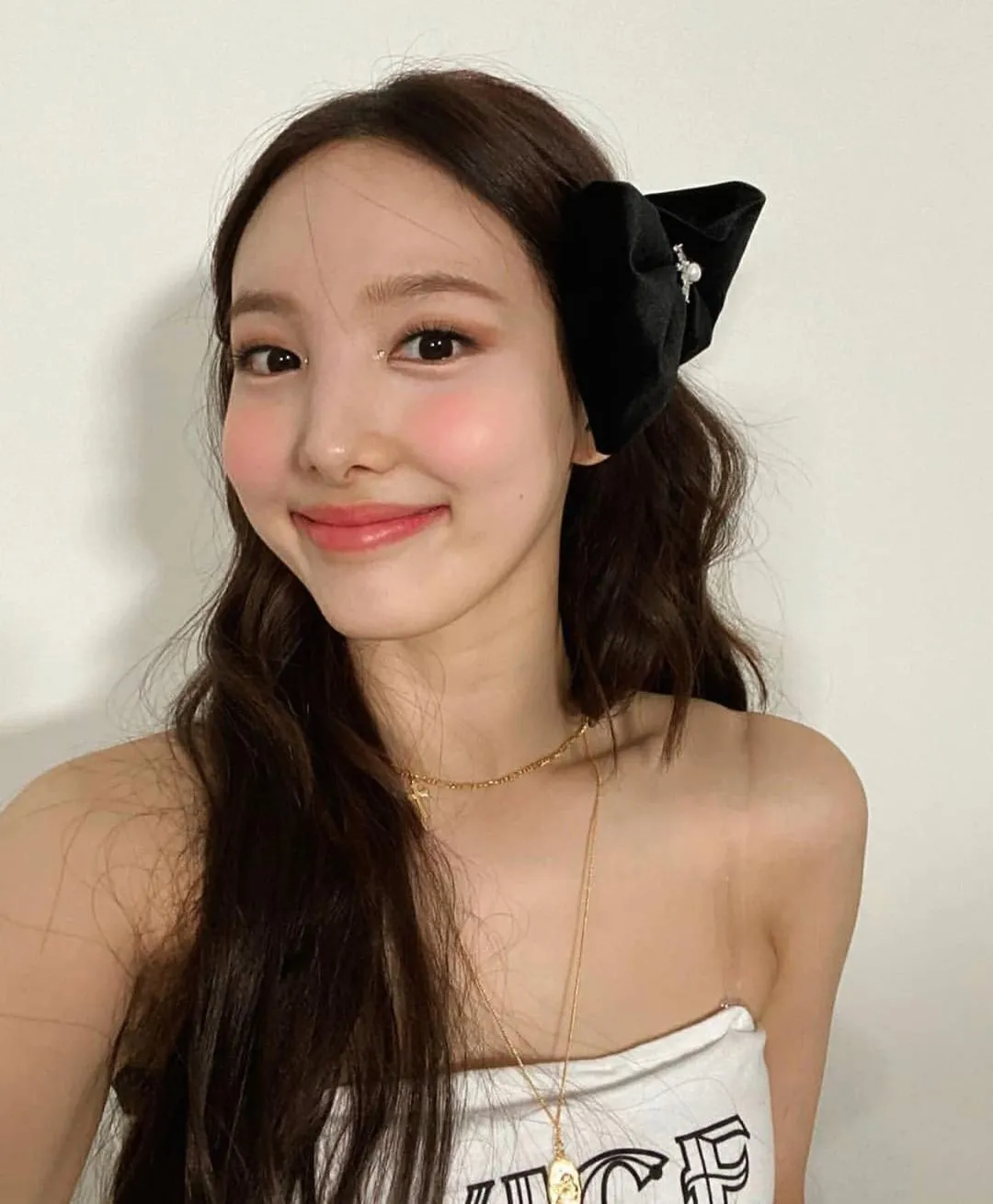 InsDaily|翻版Jennie？这个美女DJ凭“杰尼龟脸”出圈，肉肉身材甜中带辣…