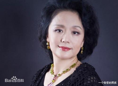 一个奇怪的男孩|第一寡妇廖学秋，比肩邓婕，怒“怼”陈道明，现在过得怎样？