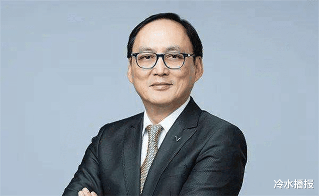 霍英东|霍英东二房冯坚妮，霍母百般阻拦下偷偷迎娶，让霍英东钟情52年