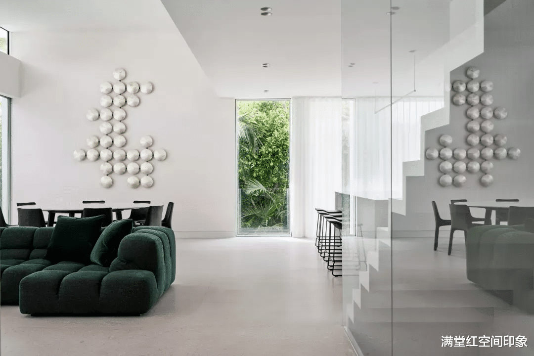 精致细节陈设，展现简洁别墅的美