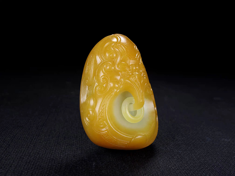 玉雕|丰盈的生命在玉雕世界里静静地流淌—访青年玉雕艺术家朱东伟先生