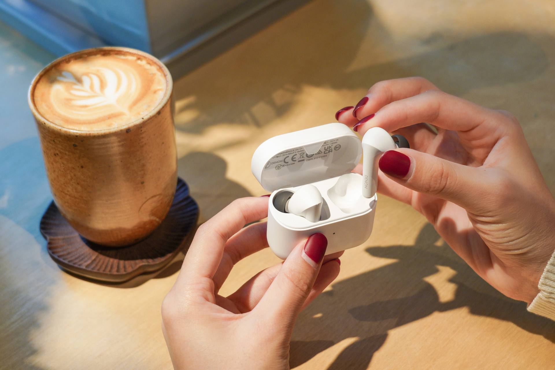 藍牙耳機|噓~耳機分你一半，和我一起聽歌嗎？我的天龍630真無線藍牙耳機