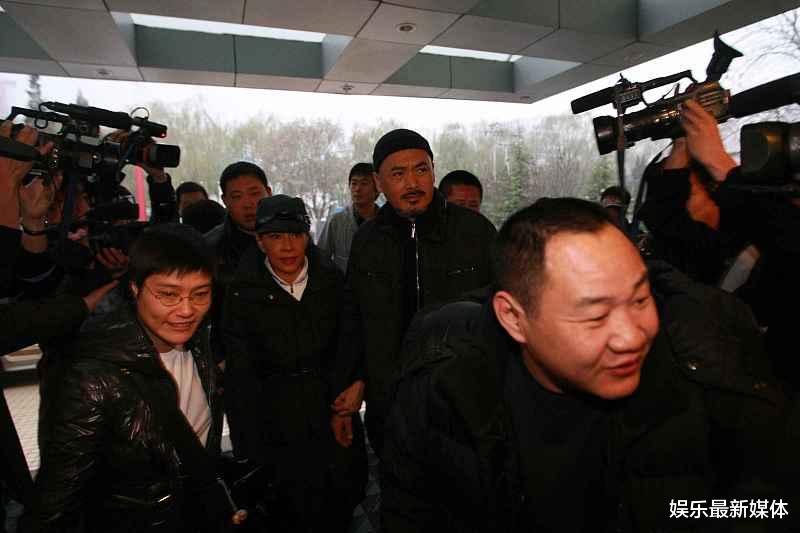 王晶|王晶谈，周润发，梁朝伟，中一人拍他5部戏票房都赔很惨