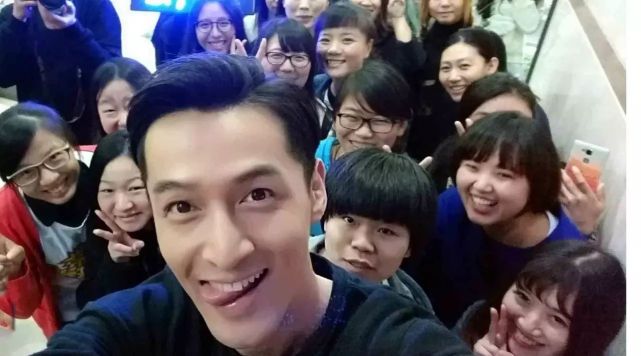 赵丽颖|“聚会不能找胡歌，综艺不能请赵丽颖”，娱乐圈传的话有道理吗？