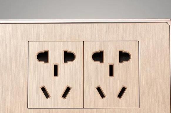 购买公牛和西门子插座面板，要弄清哪个质量好，哪个性价比高