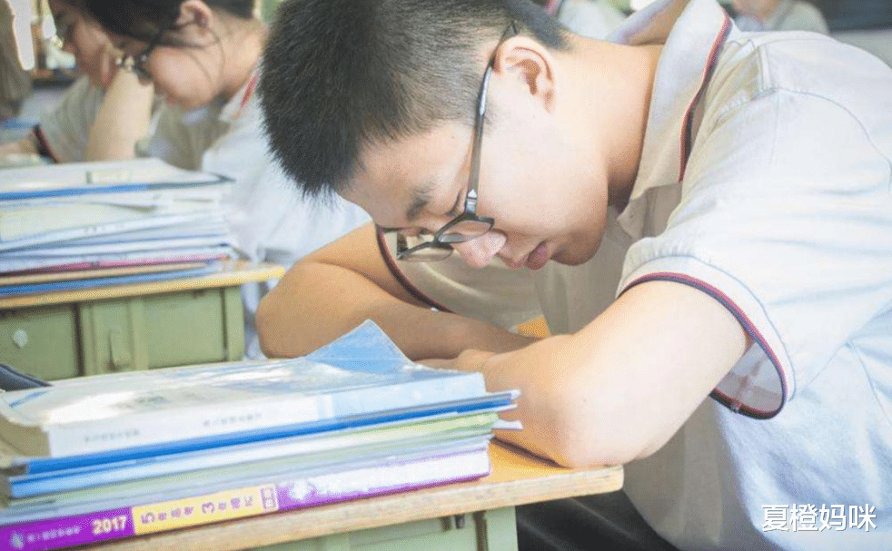 夏橙妈咪|海南学生高考900分,通过“强基计划”被清华录取,将来想研究芯片