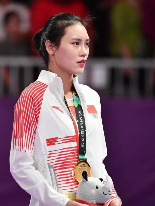 刘灵玲|蹦床女神刘灵玲，最大的烦恼就是长得太好看，那么她到底有多美呢