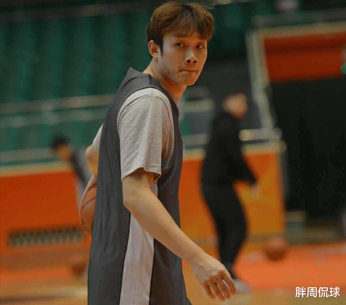 山東男籃|丁彥雨航漂移三分，CBA頂薪先生突破根本拉不住，2屆MVP王者歸來