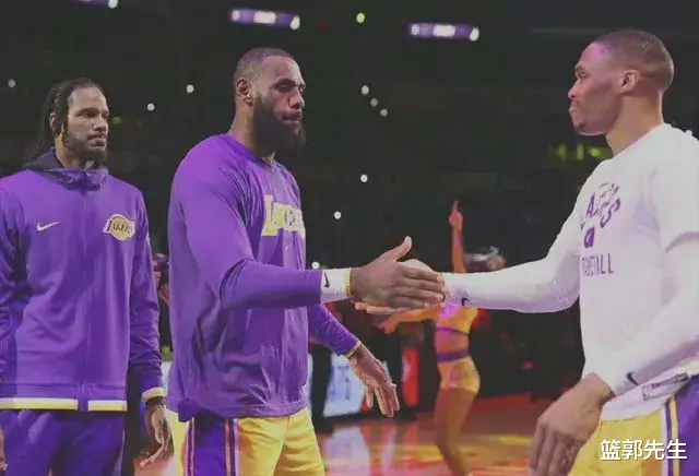 伊塞亚·托马斯|上一场11中1，这场5中1正负值-20！名记：他不适合NBA