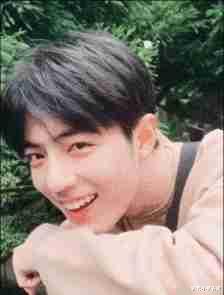 军人|肖战大学时期青涩旧照，曾是学校校草，这颜值一看就没整过容