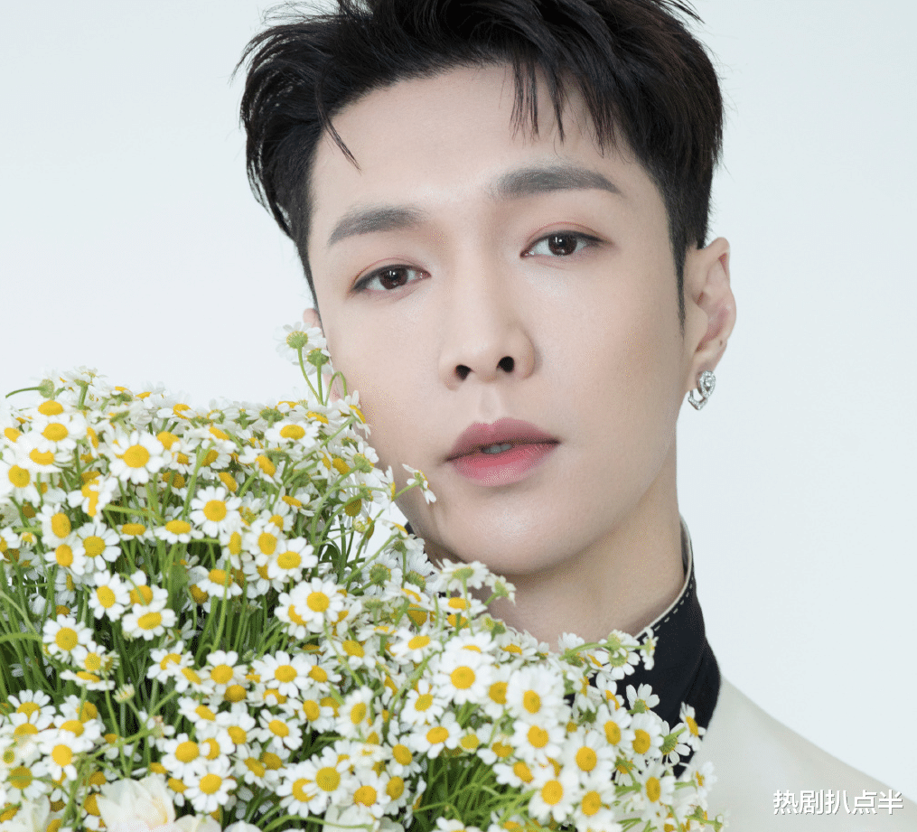 韩国女团|阿迪达斯骚操作，不仅不发声明道歉，还把官方封面换成韩国女团