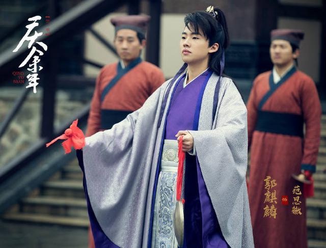 郭麒麟|最惨富二代郭麒麟：家产15亿，工资5000，减肥80斤后爆红