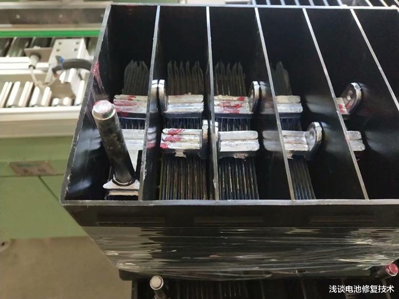 浅谈电池修复技术 电瓶修复-电池里面都掉没了是真的吗？