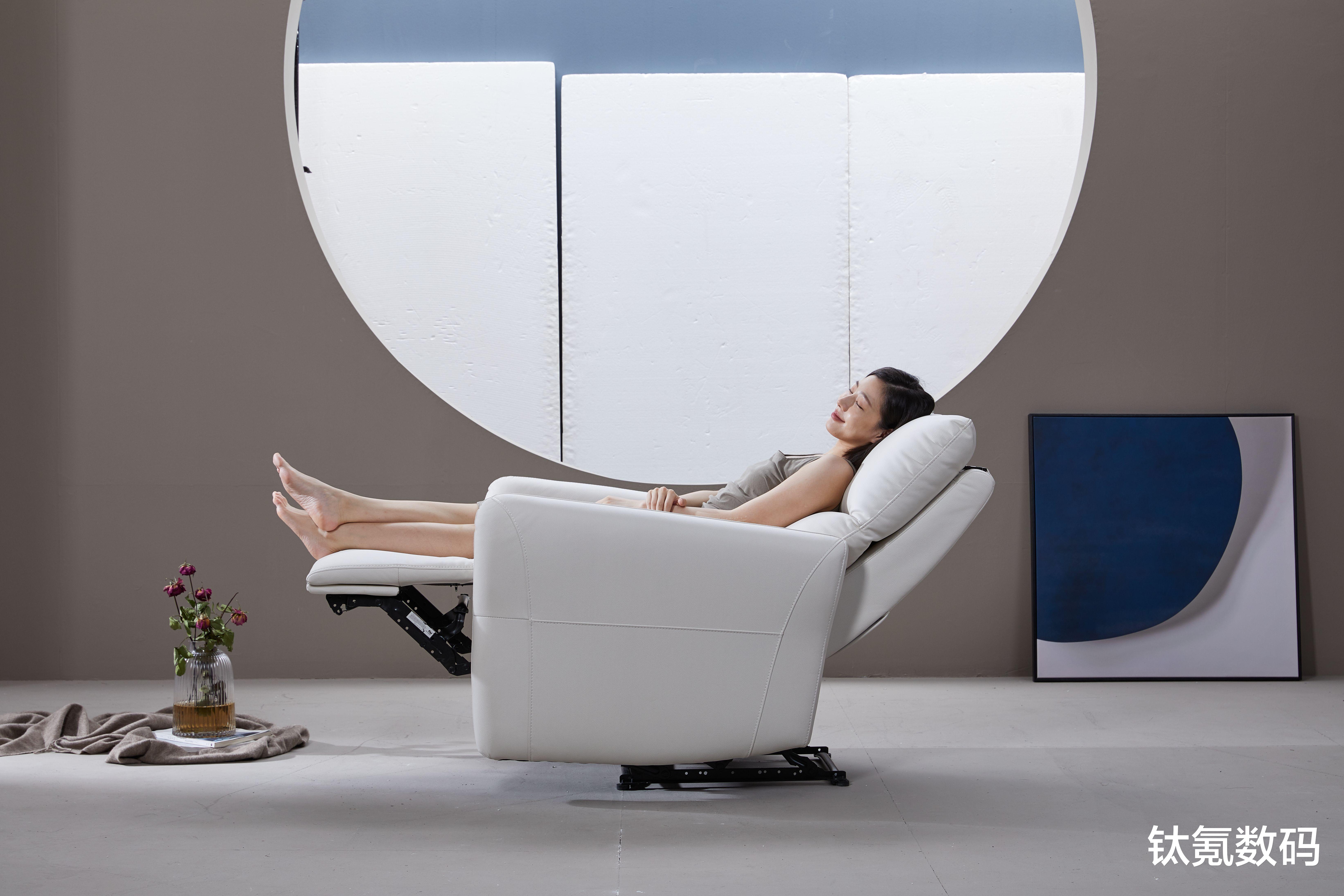 沙发能变形会按摩，家具实力派，8H COZY智能按摩沙发