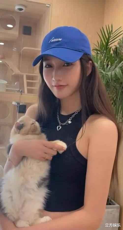 吴亦凡|吴亦凡事件尘埃落定！蓝底白字通告信息量大，有一中间人两边骗？