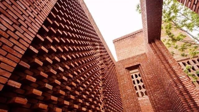 商业综合体|既经济又便宜，为什么国家要禁止红砖建房？红砖到底有什么危害？