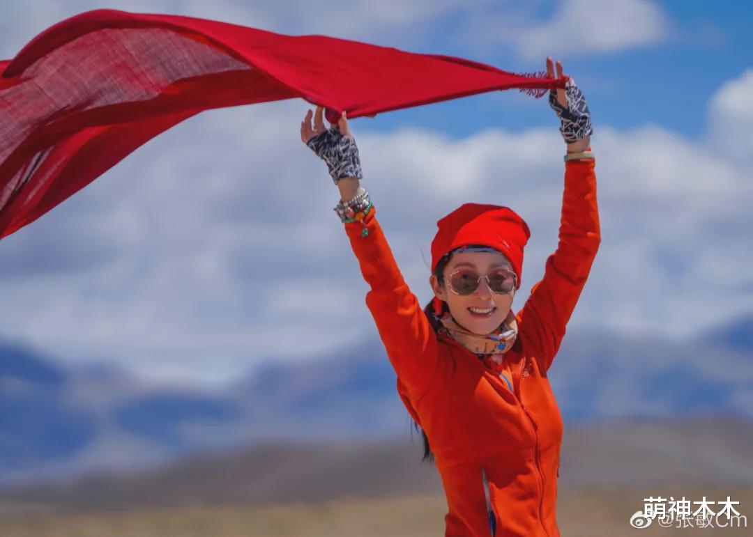 张敏|一言难尽！张敏老公为给网红撑场，硬让她穿睡衣出镜，惹网友吐槽